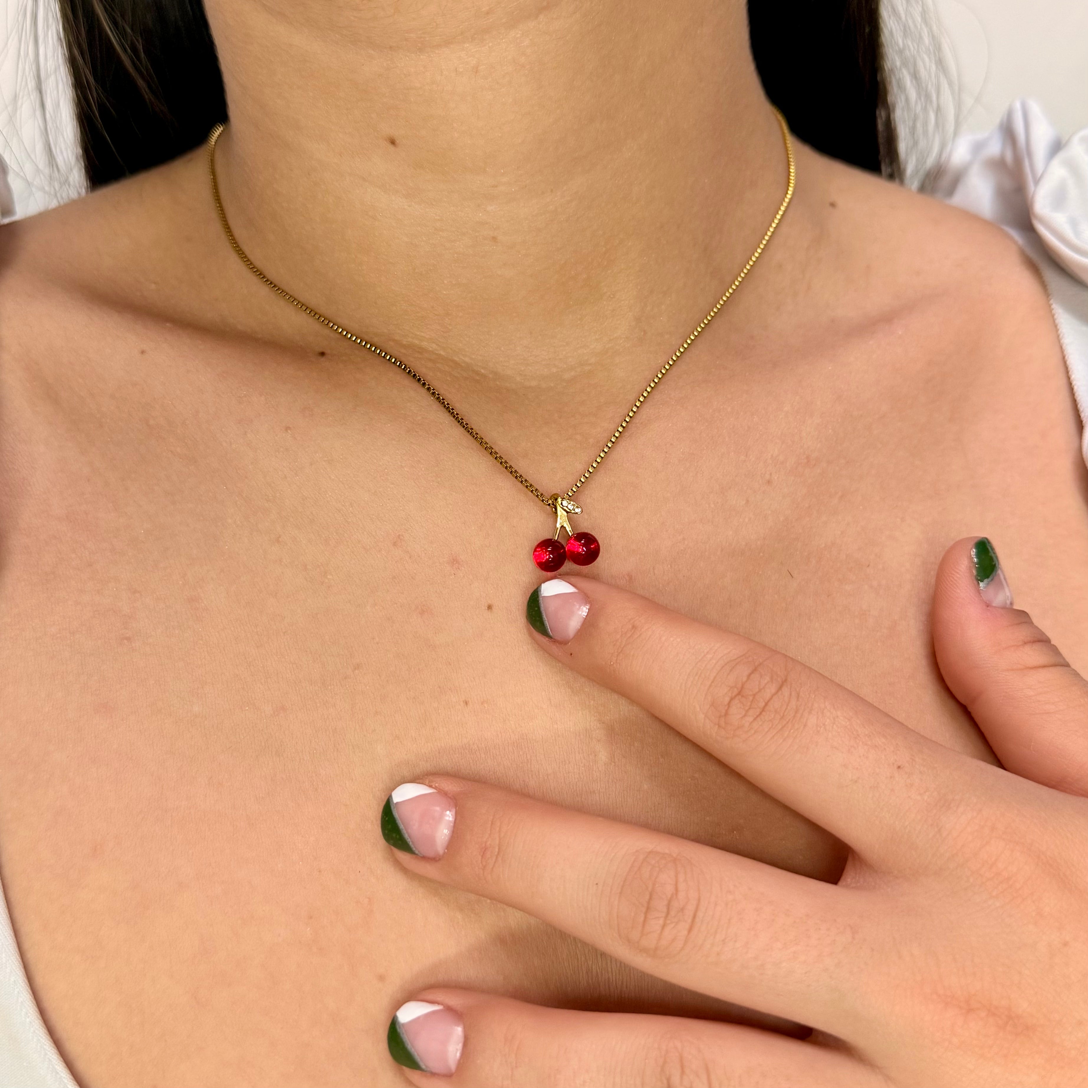 Cadena Box Mujer + Dije Cherry Roja