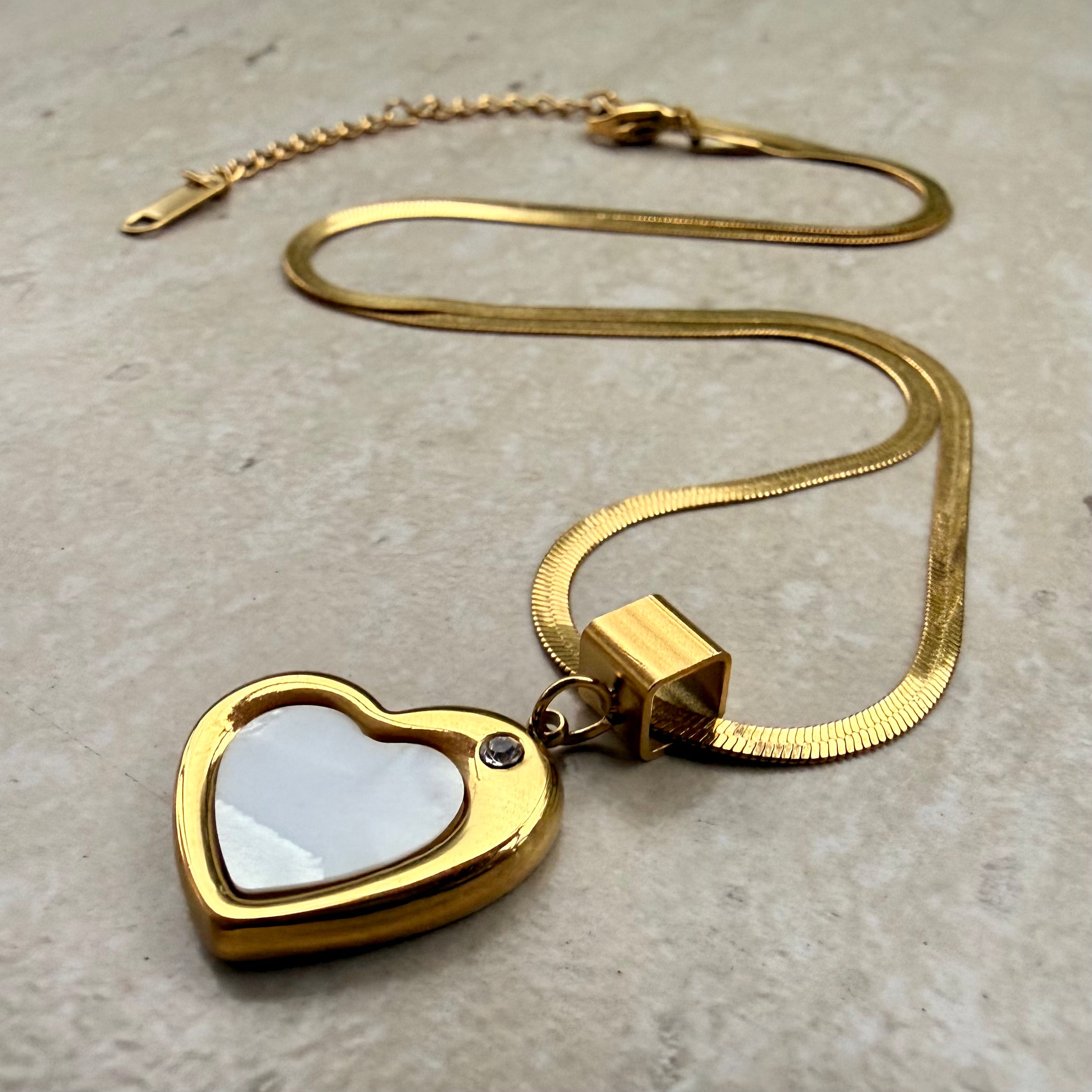 Cadena Chinesca Mujer + Dije Corazon